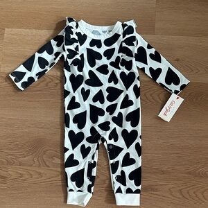 Cat and Jack Baby Girl White and Black Heart Print Footie